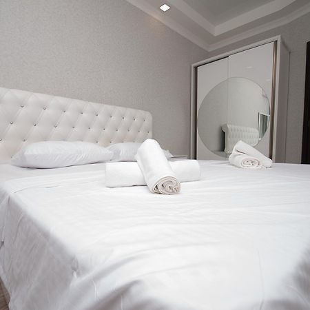 Sea Appart Hotel In The City Center Batumi Exteriör bild