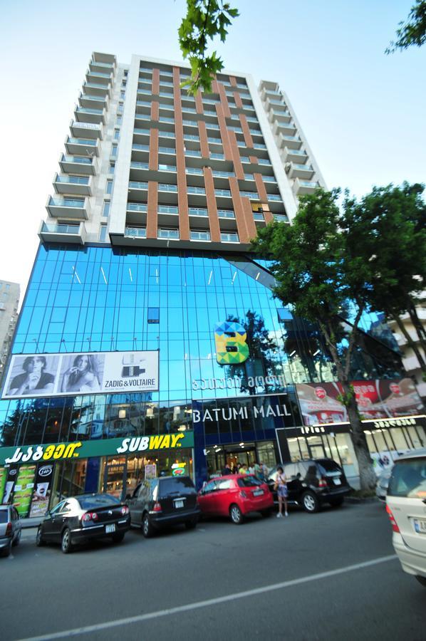 Sea Appart Hotel In The City Center Batumi Exteriör bild
